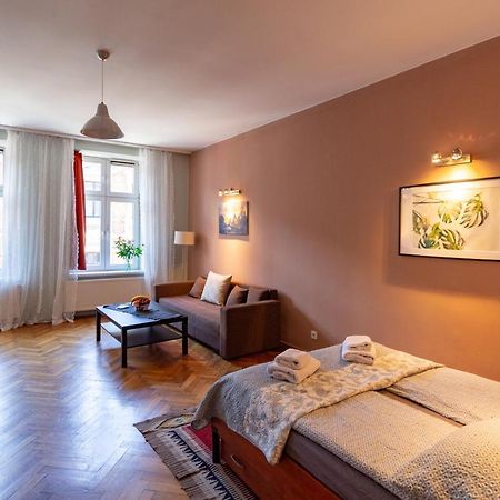 Spacious, Central & Artistic W/Brand New Bathroom! Krasków Exteriör bild