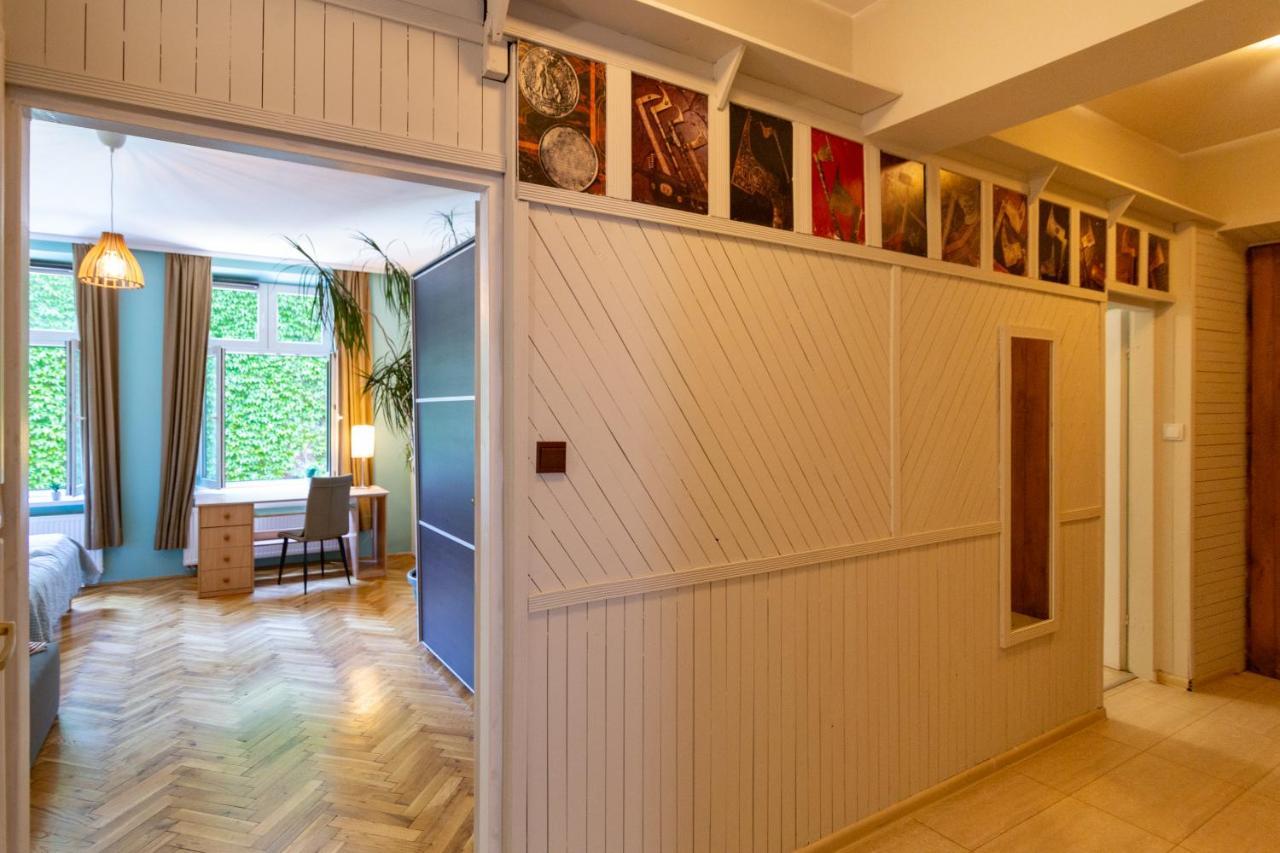 Spacious, Central & Artistic W/Brand New Bathroom! Krasków Exteriör bild