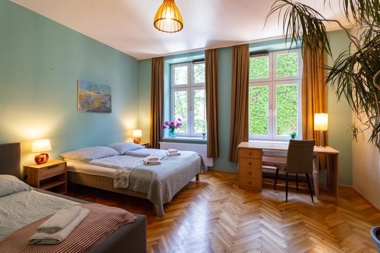 Spacious, Central & Artistic W/Brand New Bathroom! Krasków Exteriör bild
